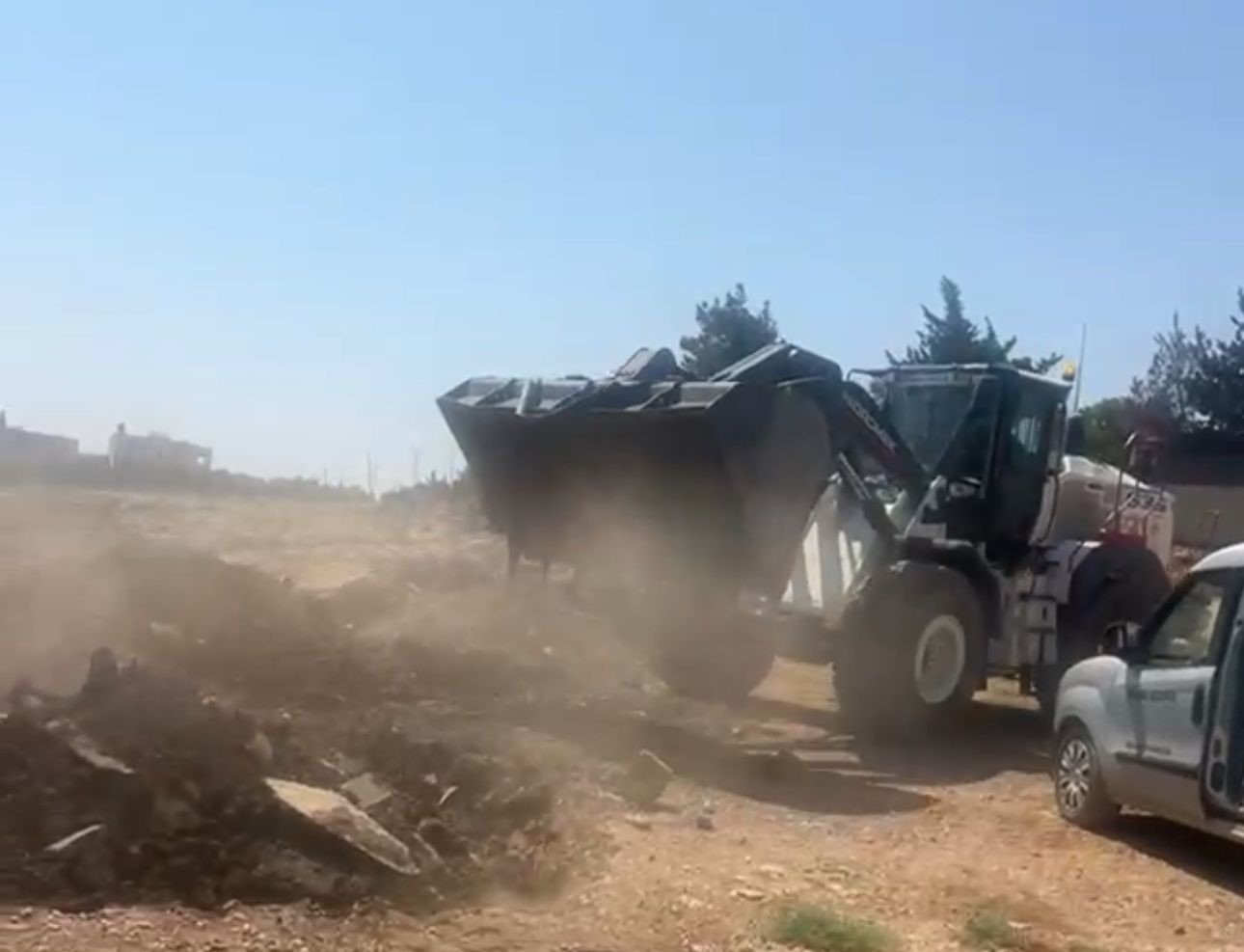 Reyhanlı’da insan sağlığını tehdit eden lokum ve gıda ürünleri imha edildi 