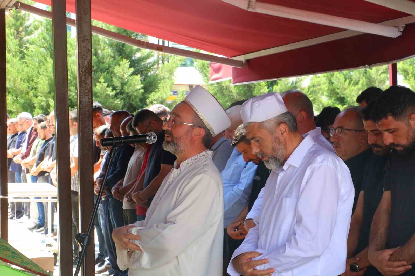 Ankara’da fabrikadaki azot gazı sızıntısından zehirlenen 2 işçi defnedildi 