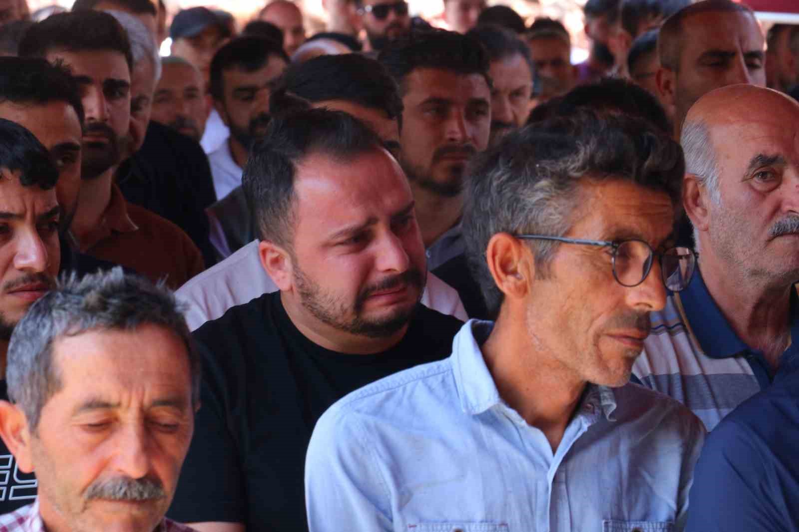 Ankara’da fabrikadaki azot gazı sızıntısından zehirlenen 2 işçi defnedildi 
