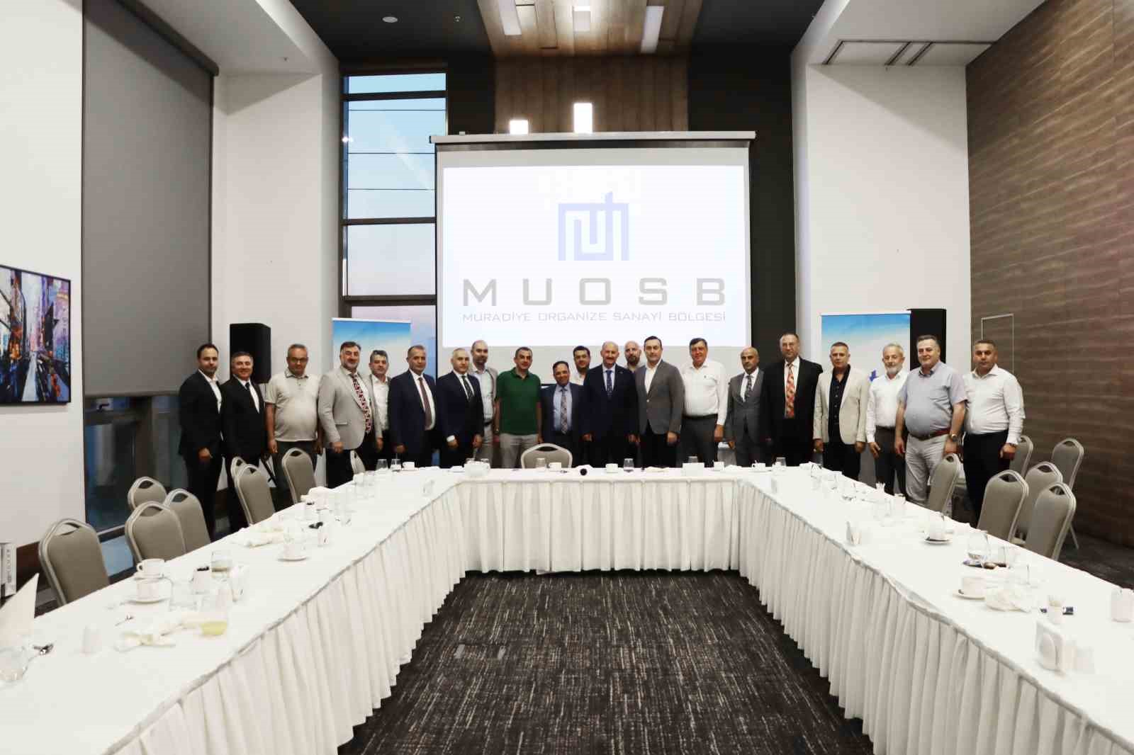 Muradiye OSB’den Yunusemre Kaymakamı Atilla Kantay’a veda yemeği 