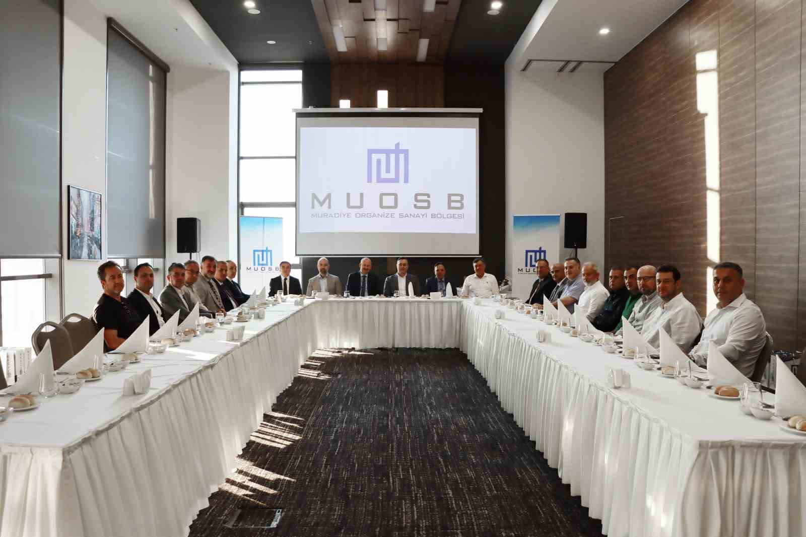 Muradiye OSB’den Yunusemre Kaymakamı Atilla Kantay’a veda yemeği 