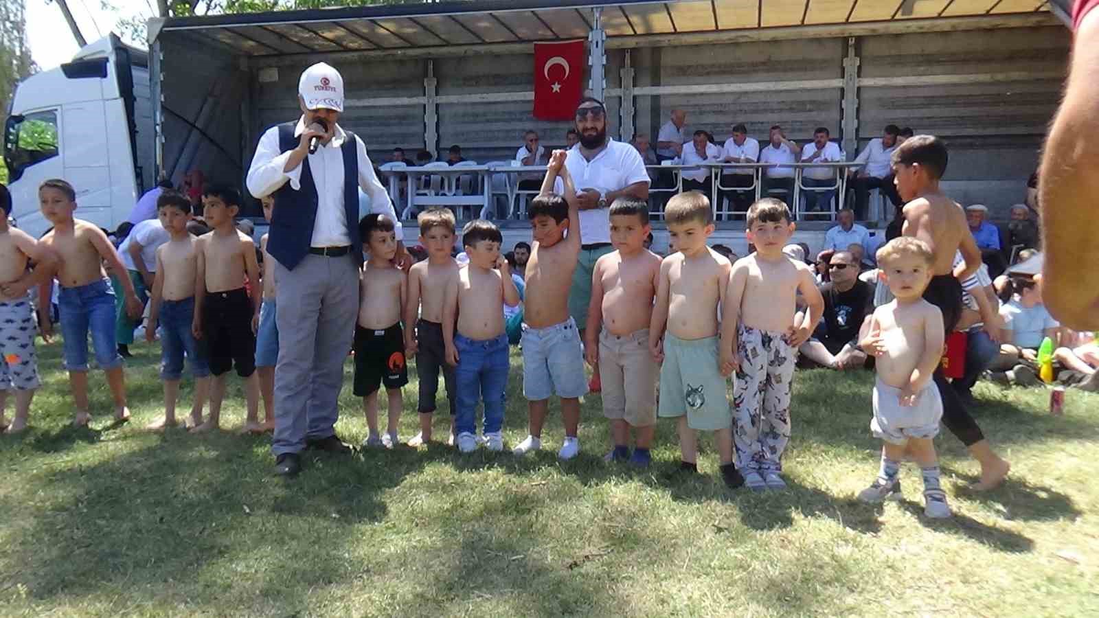 Festival değil geleneksel Hacet Bayramı 