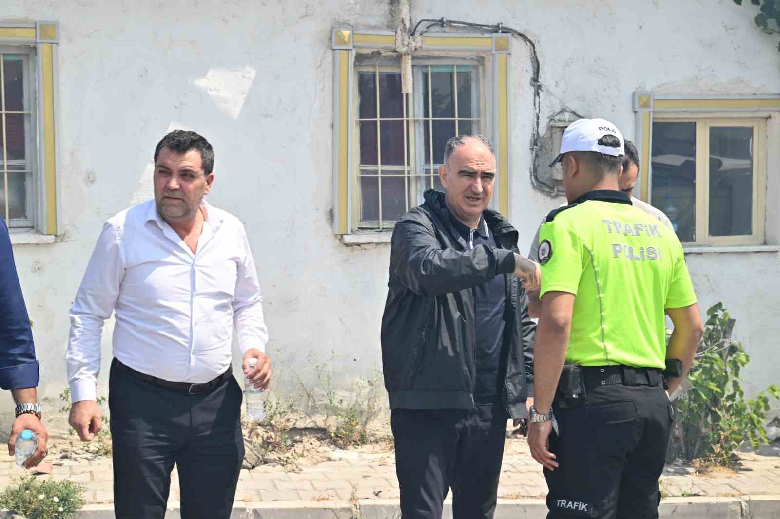 Vali Özkan yangın bölgesinde incelemelerde bulundu 