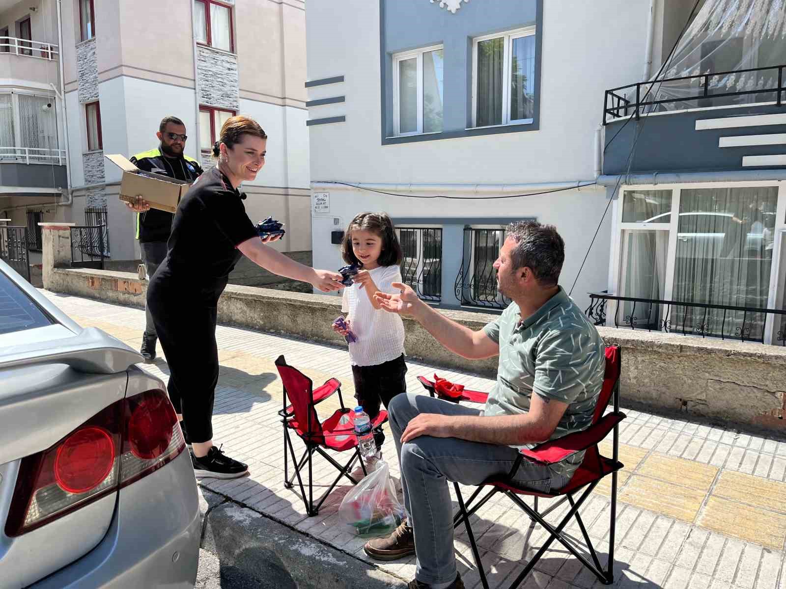 Çorum Belediyesi’nden YKS’ye giren adayların ailelerine dondurma ikramı 