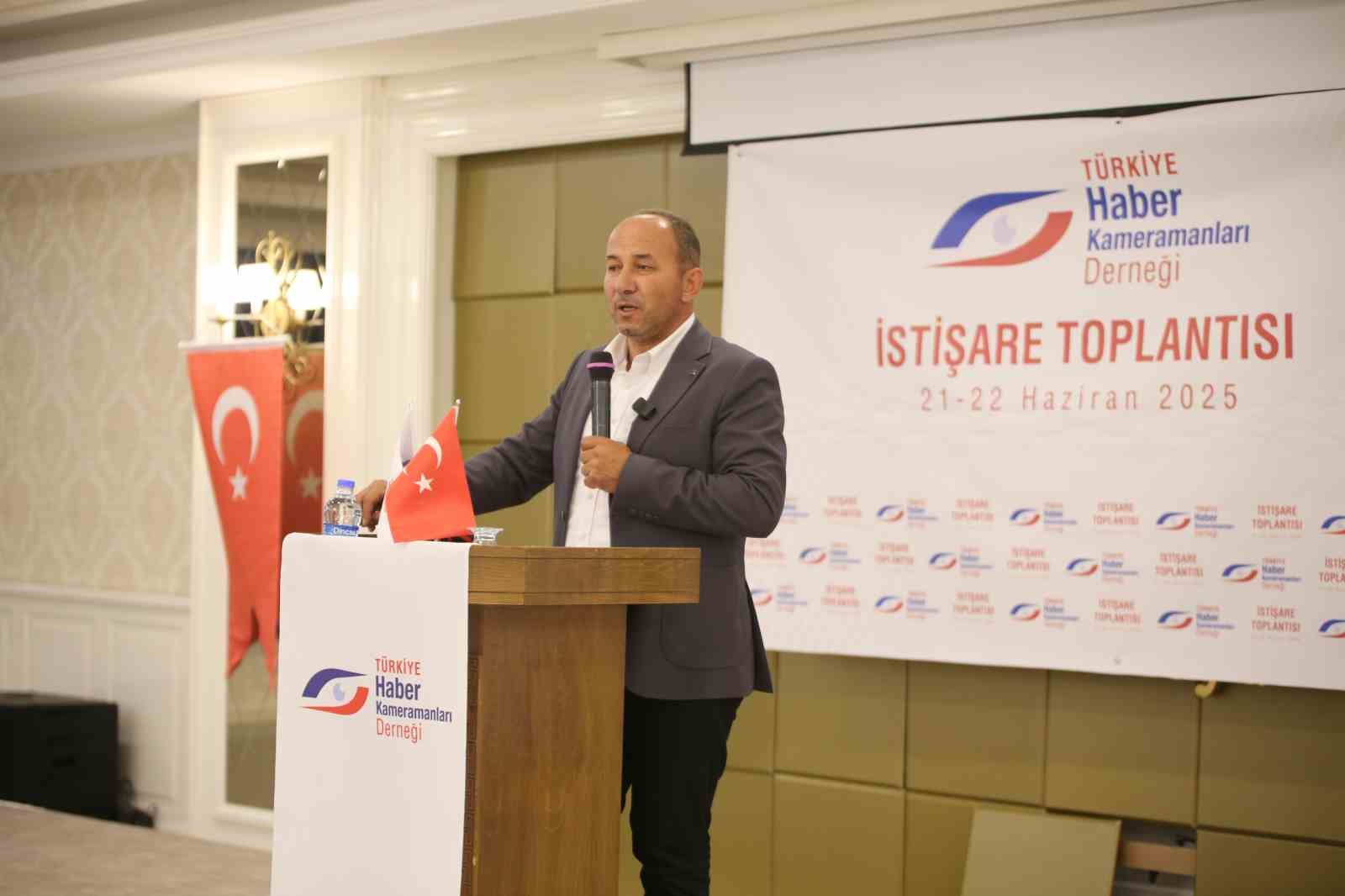 Afyonkarahisar’da haber kameramanlarının sorunları ve çözüm önerileri ele alındı 