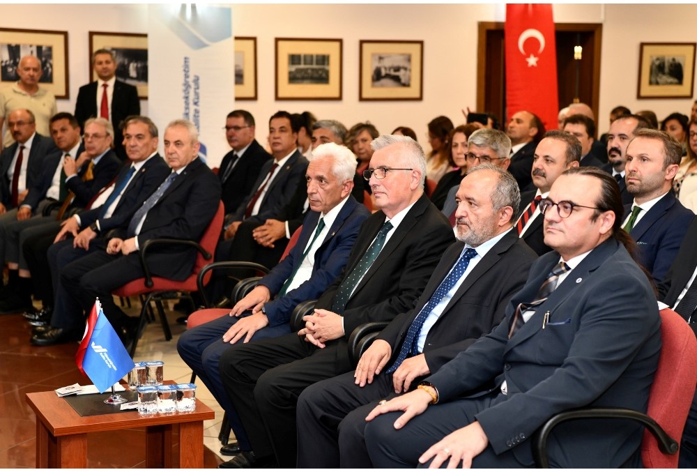 Kastamonu Üniversitesi, kurumsal akreditasyon belgesini törenle aldı 