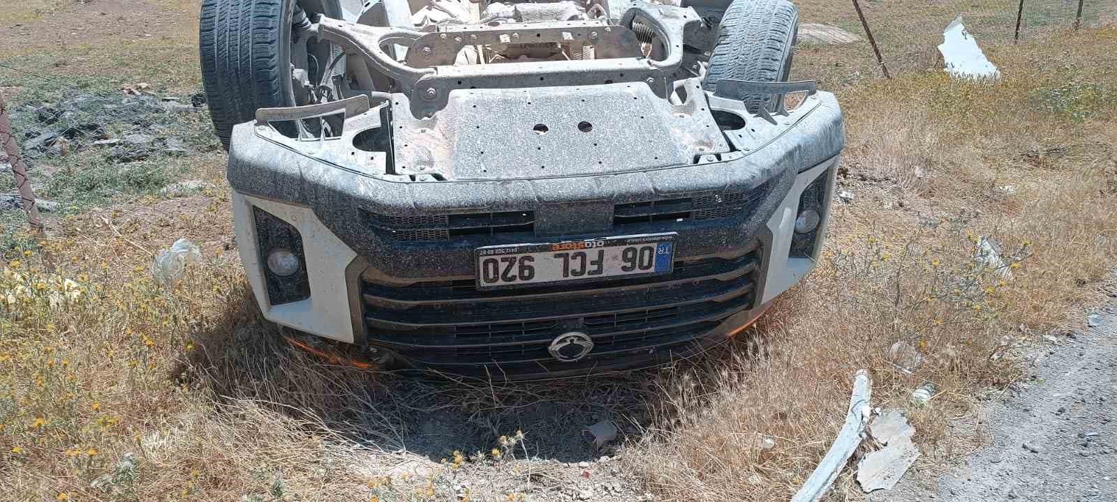 Siirt’te 2 hafif ticari araç çarpıştı: 4 yaralı 