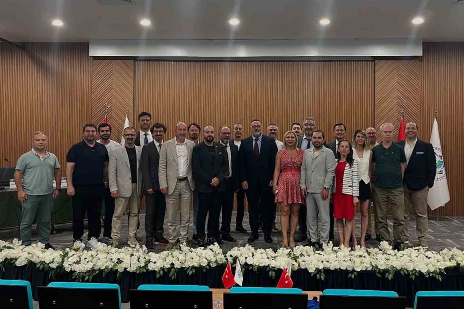Kalp ve damar cerrahları ALKÜ’de buluştu 