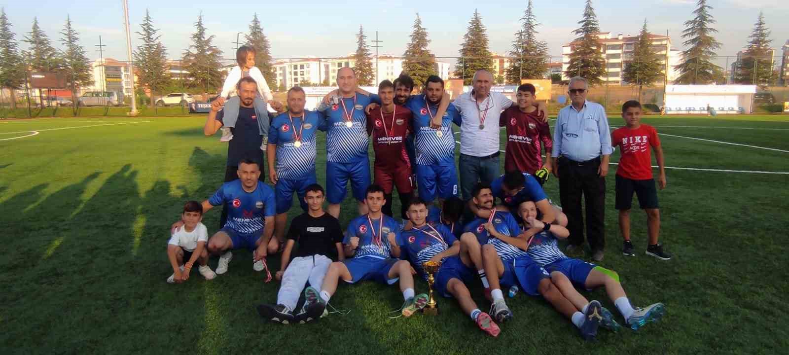Akin Köyü Spor, Fethi Heper Futbol Turnuvası’nda şampiyon oldu 