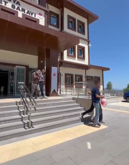 Kastamonu’ya uyuşturucu getiren iki şüpheli tutuklandı 