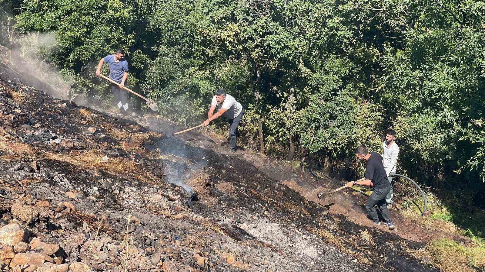 Tunceli’de yangın köye sıçramadan engellendi 