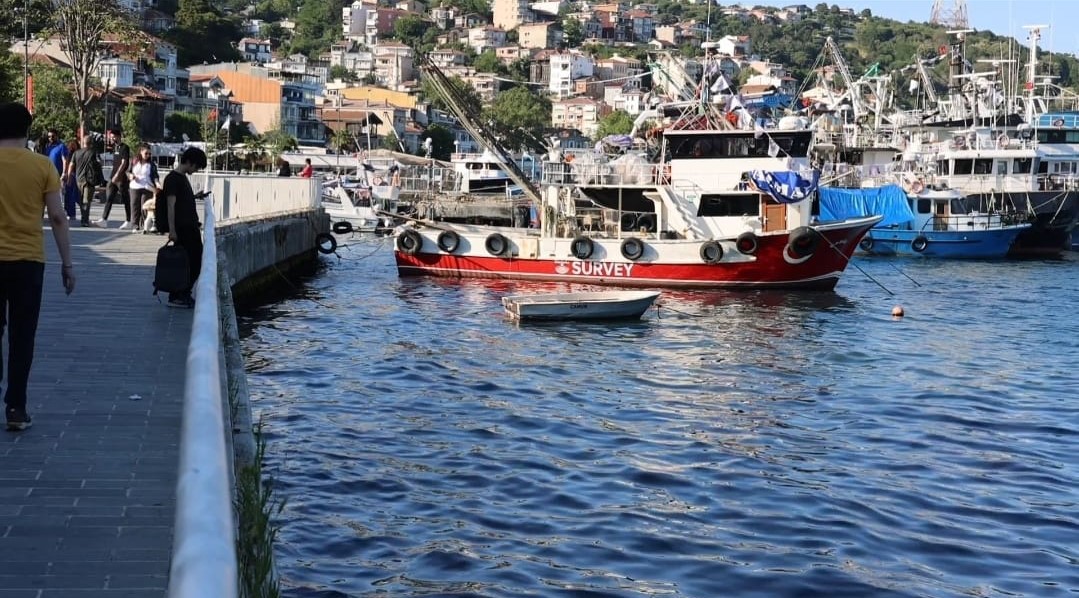 Sarıyer’de denizden gelen kötü koku vatandaşları rahatsız ediyor 