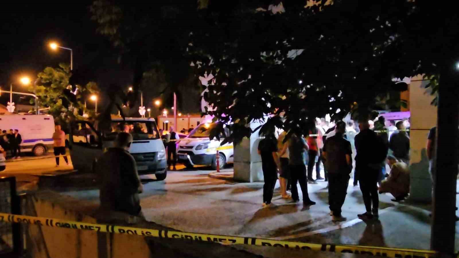 Sakarya’da hastane bahçesinde silahlı kavga: 1 ölü 