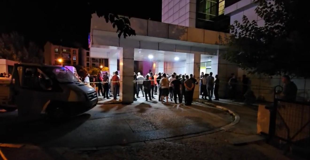 Sakarya’da hastane bahçesinde silahlı kavga: 1 ölü 