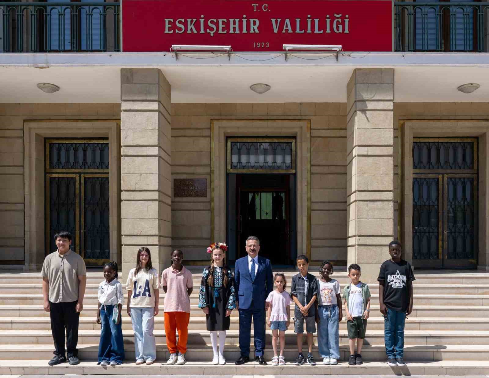 Vali Aksoy, çocuk işçiliğiyle ilgili video çekimine katıldı 