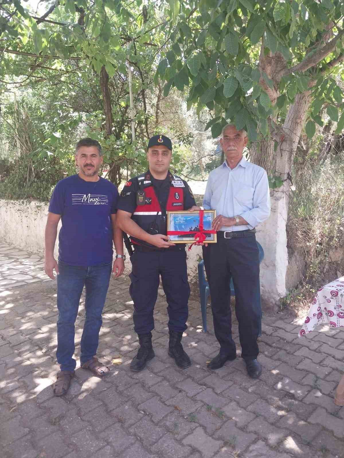 Aydın’da jandarmadan anlamlı davranış