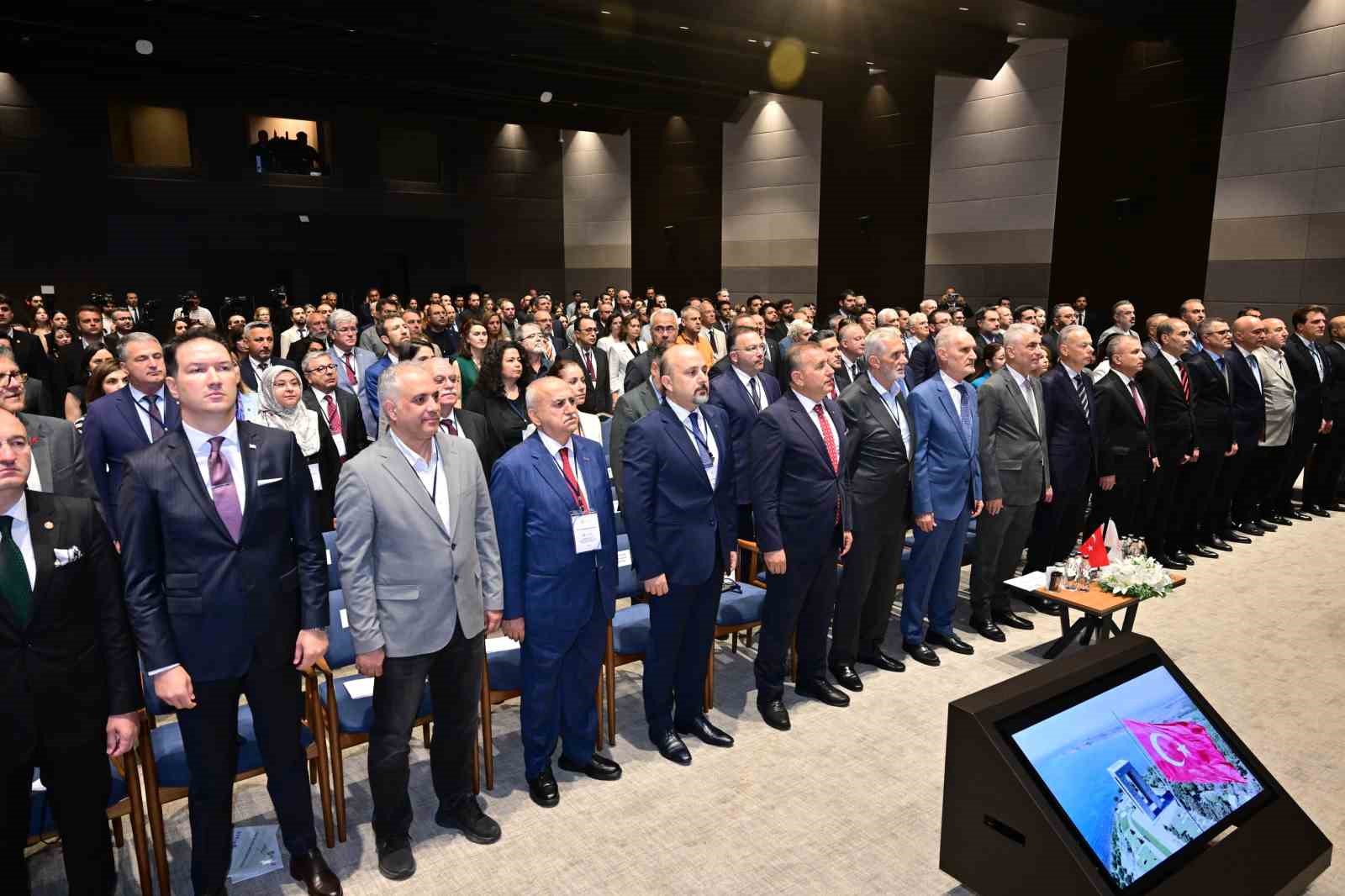 Bakan Bolat: ‘‘Hizmet ihracatı hedefi 121 milyar dolar’’ 