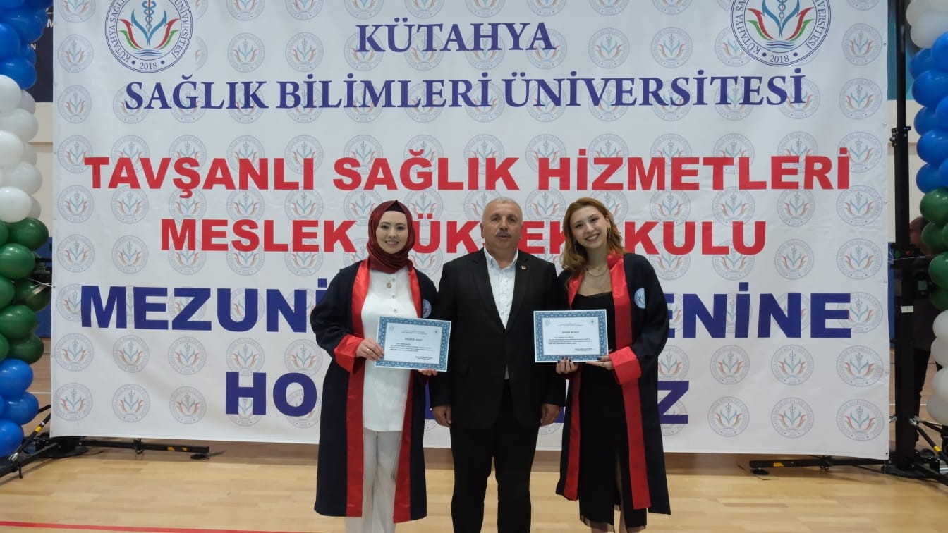 Tavşanlı’da mezuniyet sevinci 