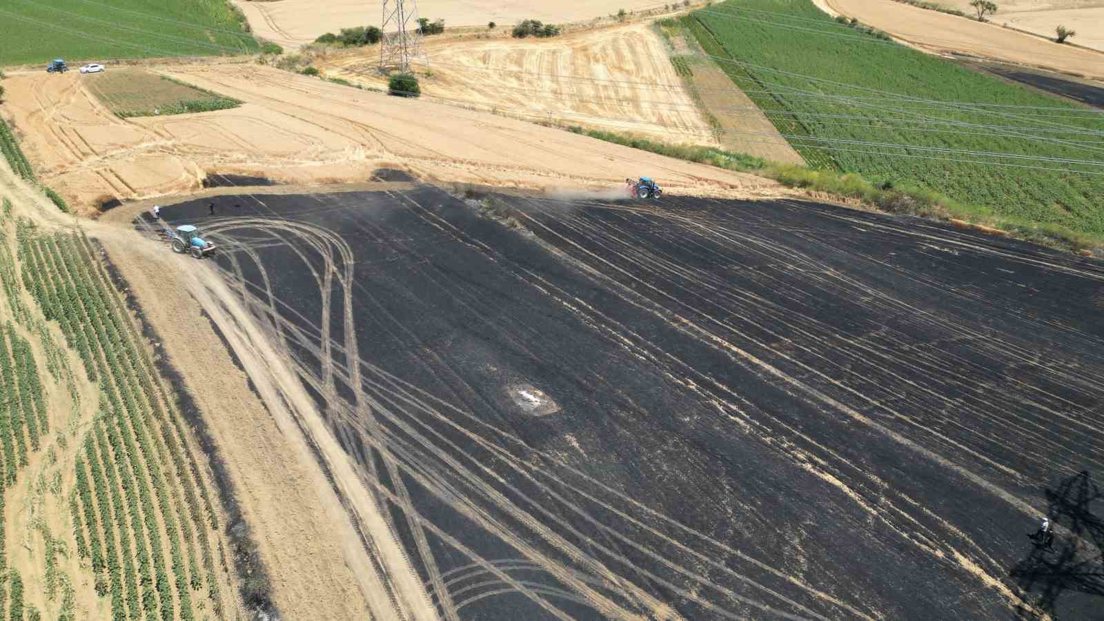 Tekirdağ’da buğday tarlasında çıkan yangında 250 dönüm kül oldu 
