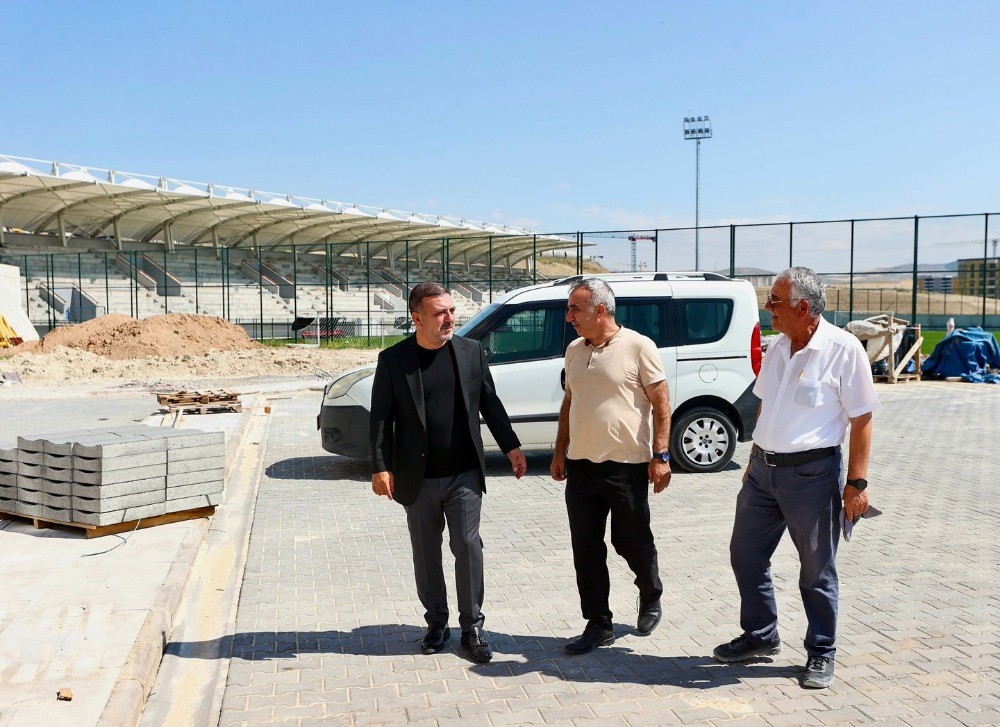 Sincan’da Şahintepesi Spor Kompleksi’nin yapımı sürüyor 