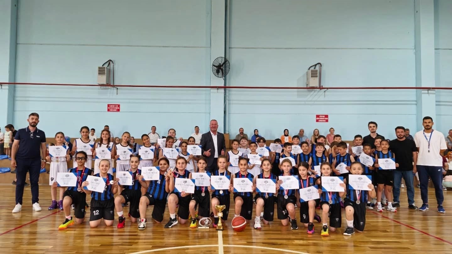 Başkan Karabatı’dan minik sporculara moral ziyareti 