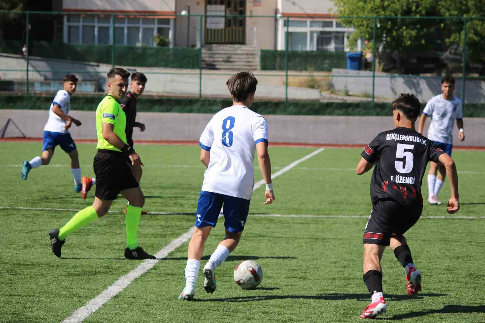 U17 Türkiye Futbol Şampiyonası Karabük’te başladı 