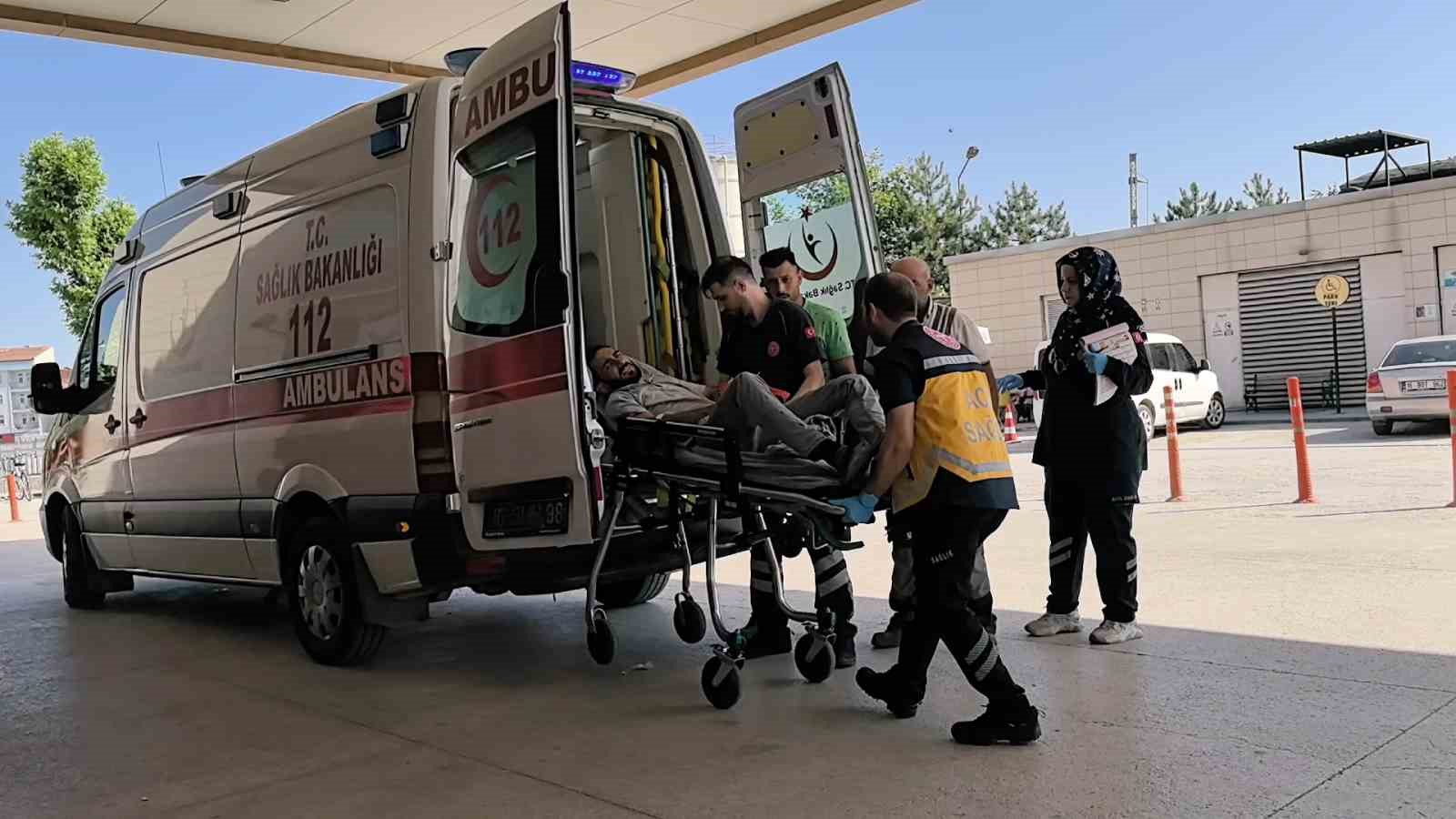 Kolunu makineye kaptıran işçi yaralandı 