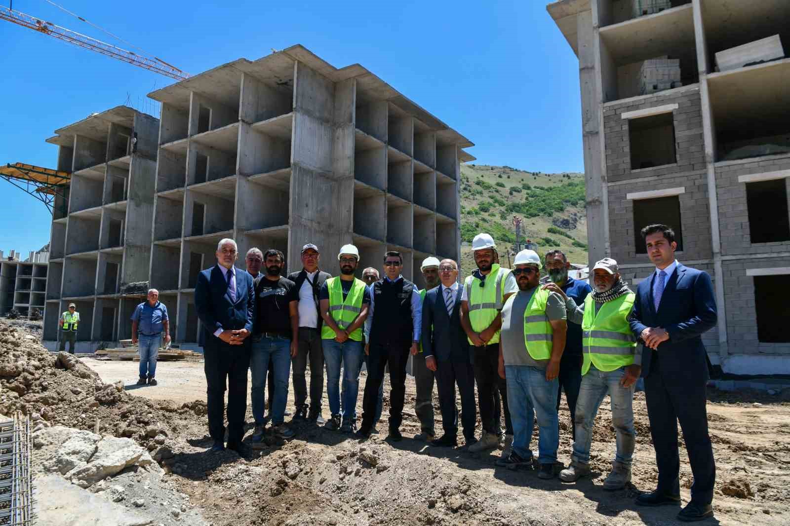 Tunceli’nin en riskli ilçesinde depreme dirençli 281 konutun yapımı sürüyor 