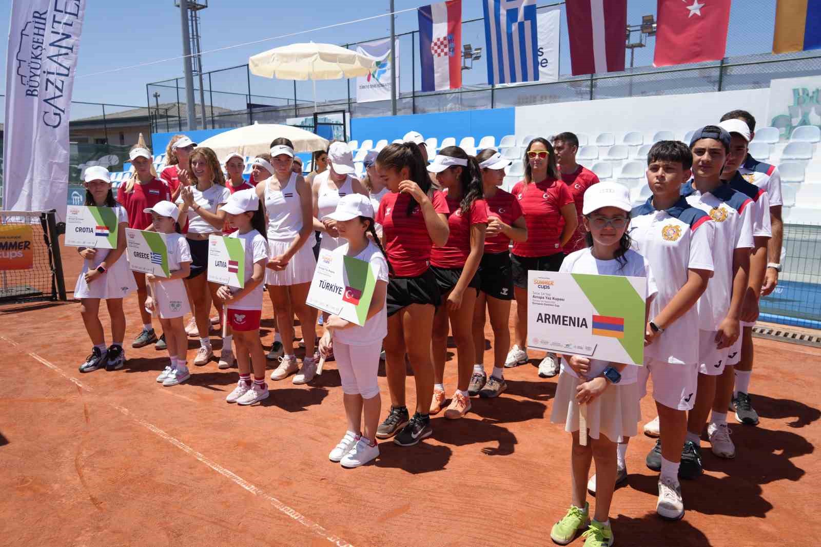 Gaziantep’te Uluslararası Tenis 14 Yaş Avrupa Yaz Kupası’nın açılışı yapıldı 