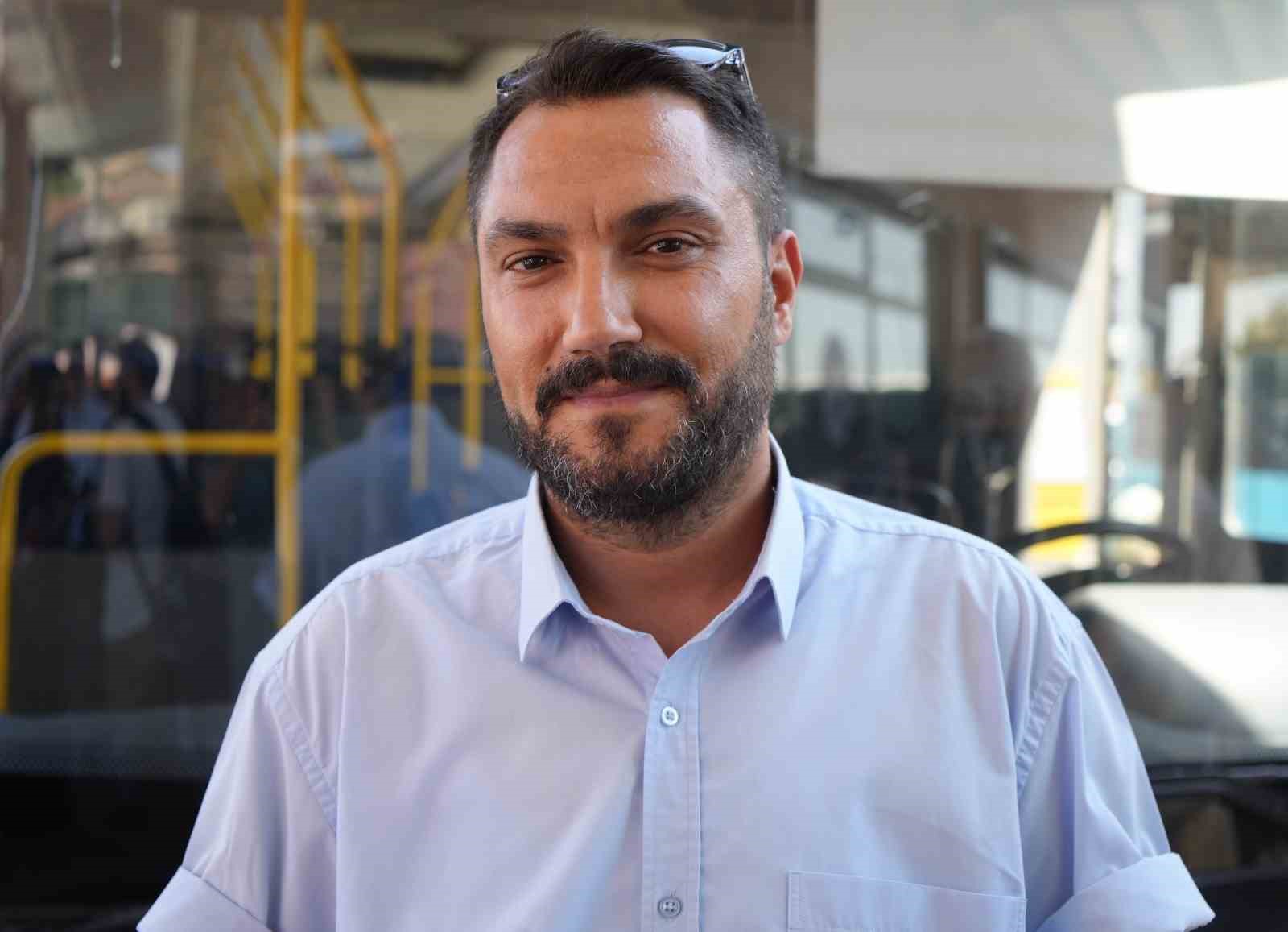 Otobüs şoförü fenalaşan yolcuyu hastaneye yetiştirmek için zamanla yarıştı 