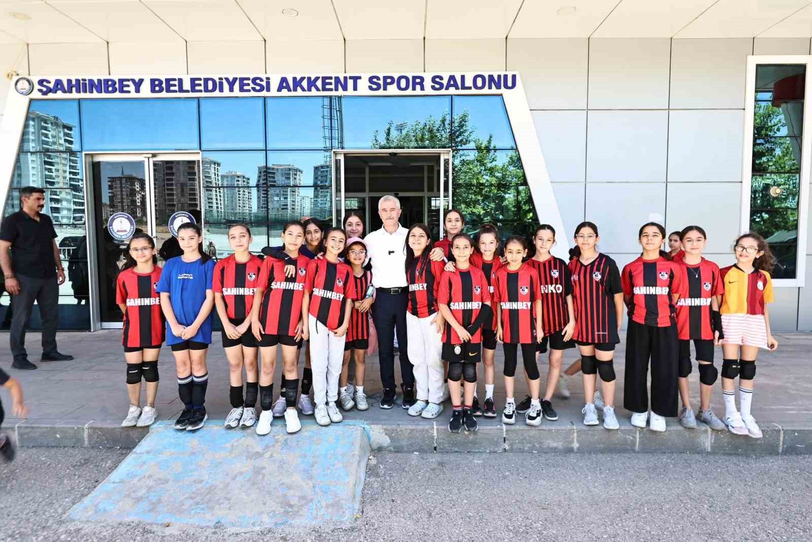 Şahinbey Belediyesi öğrencileri yalnız bırakmadı 