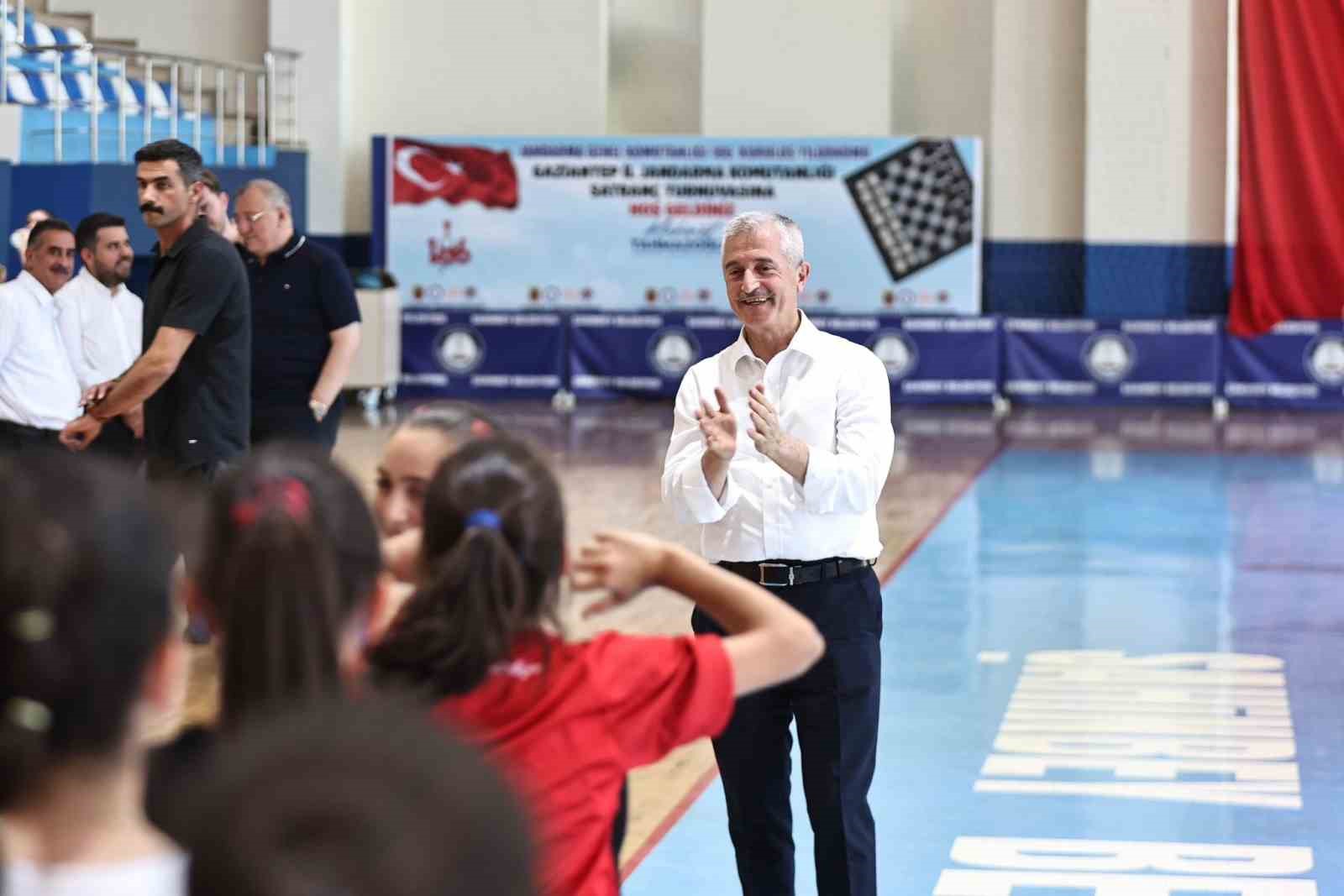 Şahinbey Belediyesi öğrencileri yalnız bırakmadı 