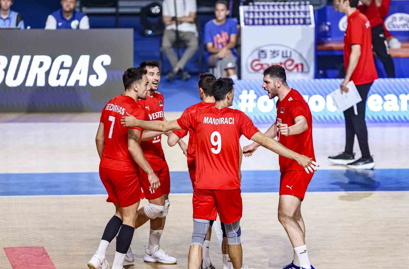 A Milli Erkek Voleybol Takımı, Slovenya’ya 3-0 mağlup oldu 