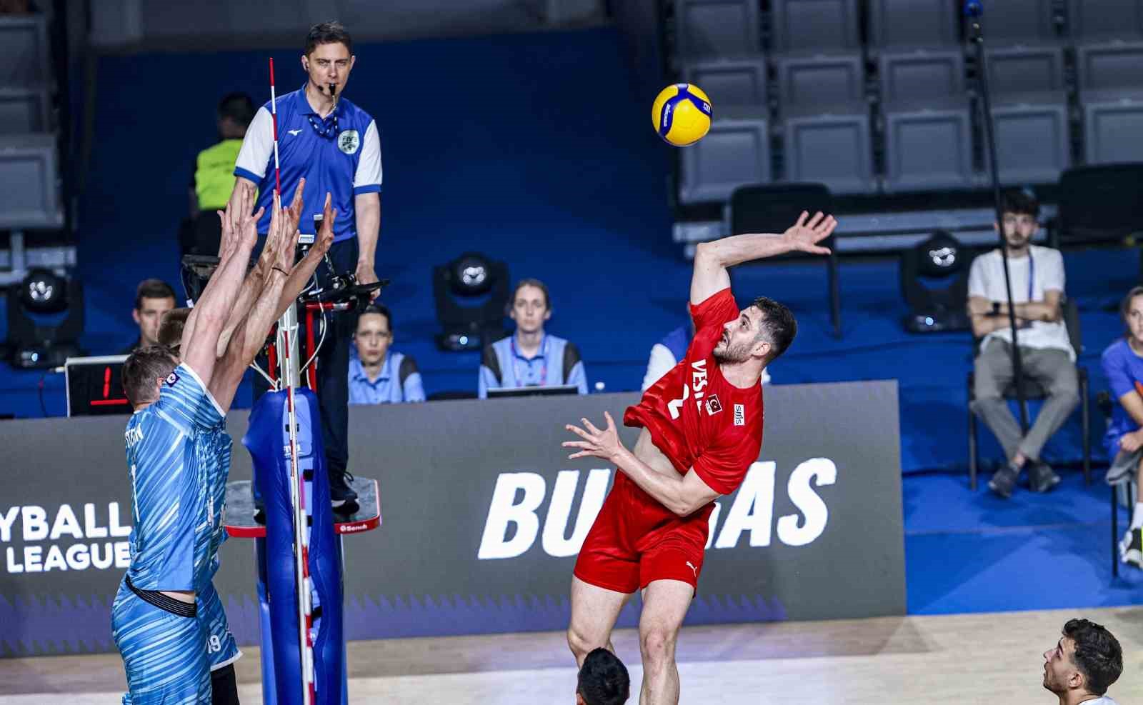 A Milli Erkek Voleybol Takımı, Slovenya’ya 3-0 mağlup oldu 