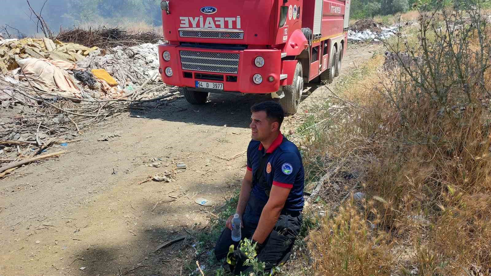 Sakarya’da ormanlık alanda yangın: Ekipler seferber oldu 