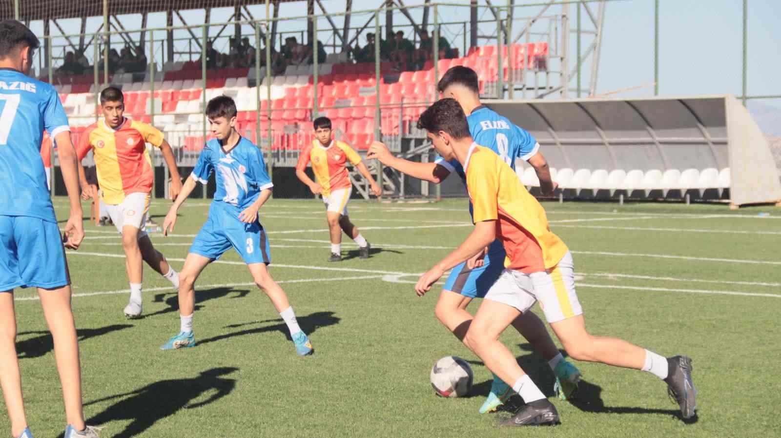 5x5 sokaklar bizim futbol bölge heyecanı Elazığ’da başladı 