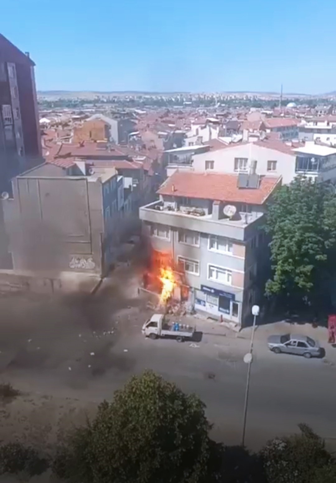 Kütahya’da tüp bayisindeki patlamada yaralanan 7 kişinin tedavileri sürüyor 