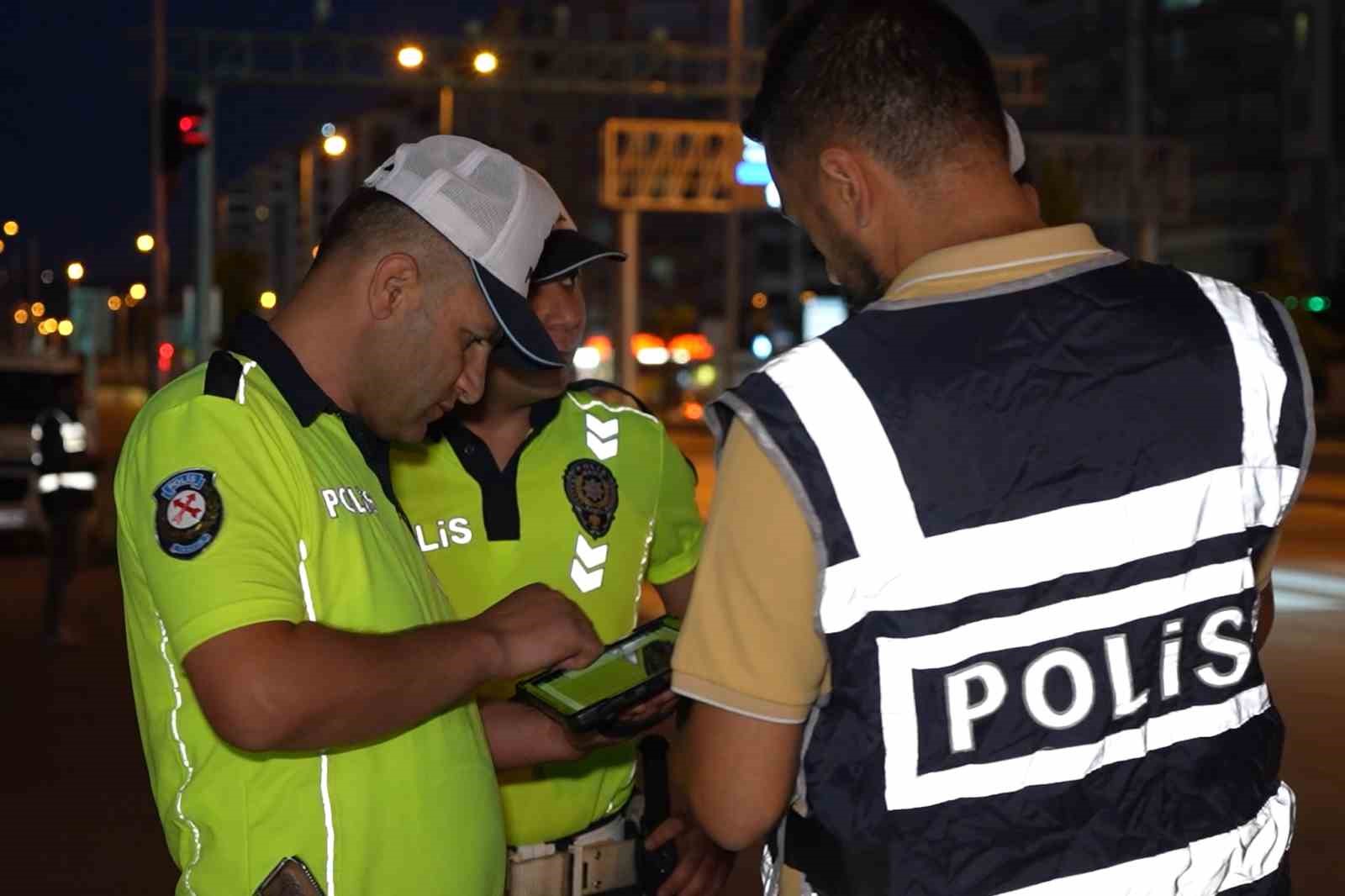 Kırıkkale’de trafik ekiplerinden motosiklet sürücülerine sıkı denetim 