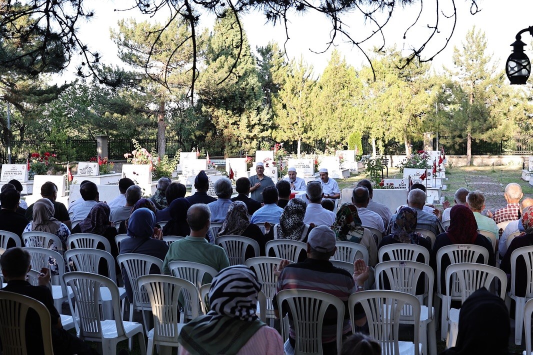 Kütahya’da şehitler için ’Kur’an-ı Kerim Tilaveti ve Mevlüt’ programı 