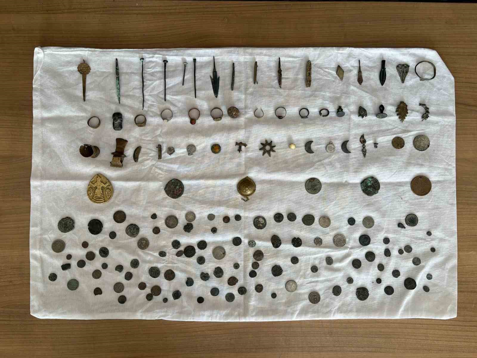 Nevşehir’de 157 parça tarihi eser ele geçirildi 