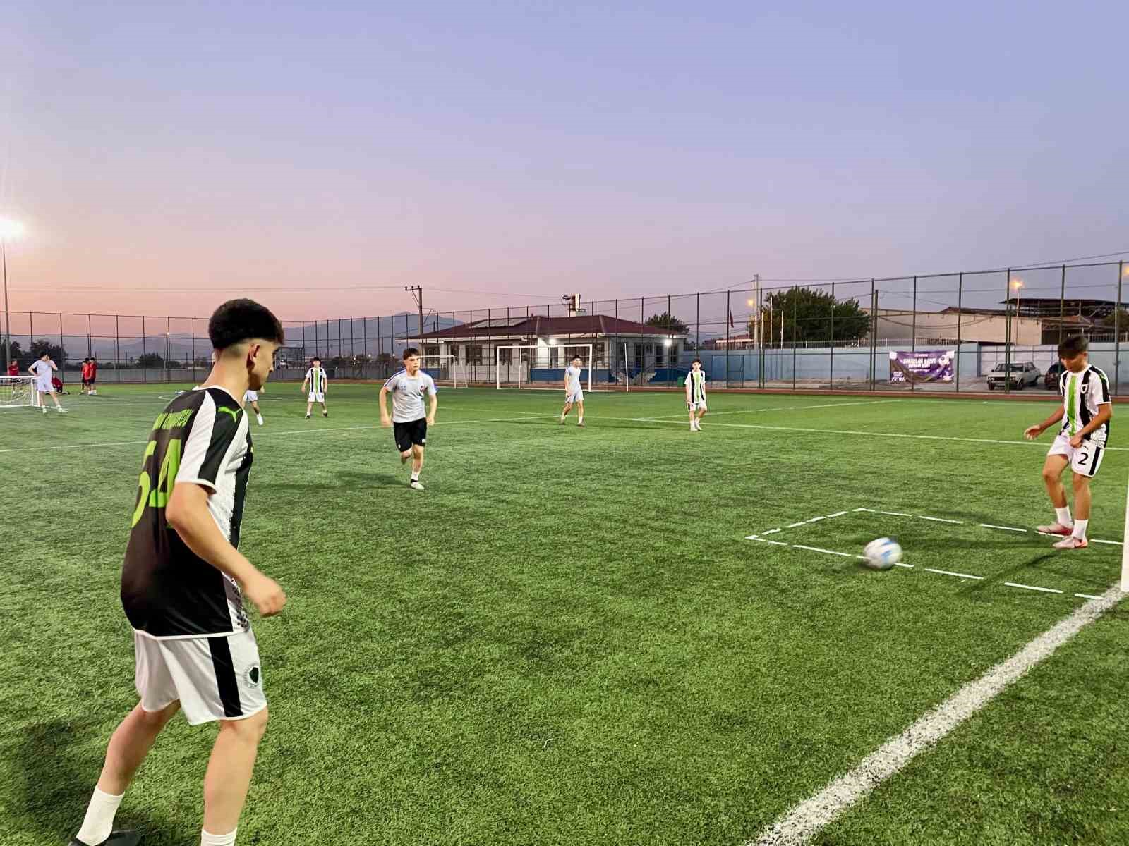 Koçarlı’da futbol turnuvası başladı 
