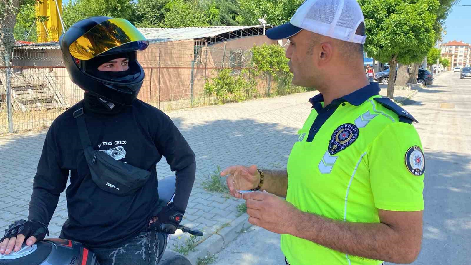 Sosyal medyada şov yapan sürücü polisten kaçamadı: Gözaltına alındı 