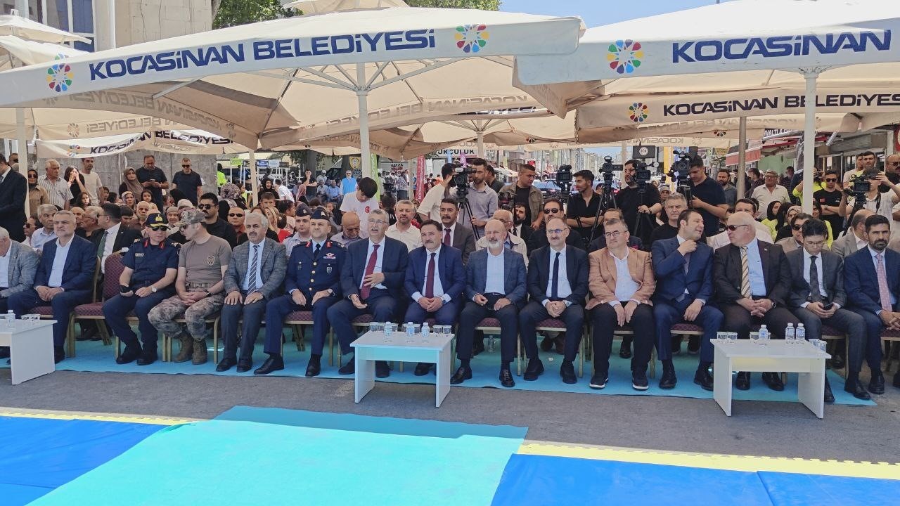 Vali Çiçek: 