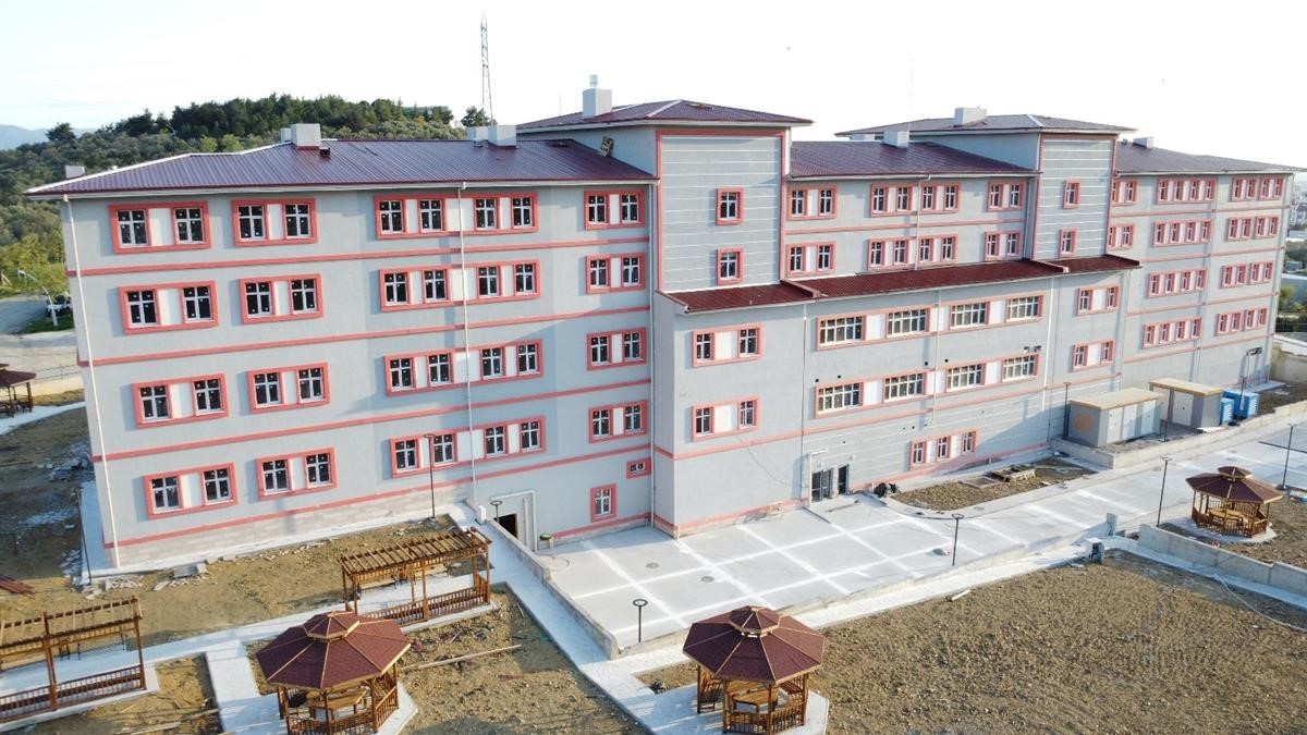 Edremit’te KYK yurdu tamamlandı 