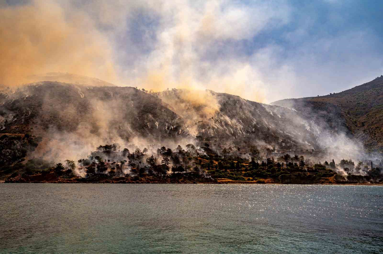 Sakız Adası’ndaki yangınla ilgili 1 kişi gözaltına alındı