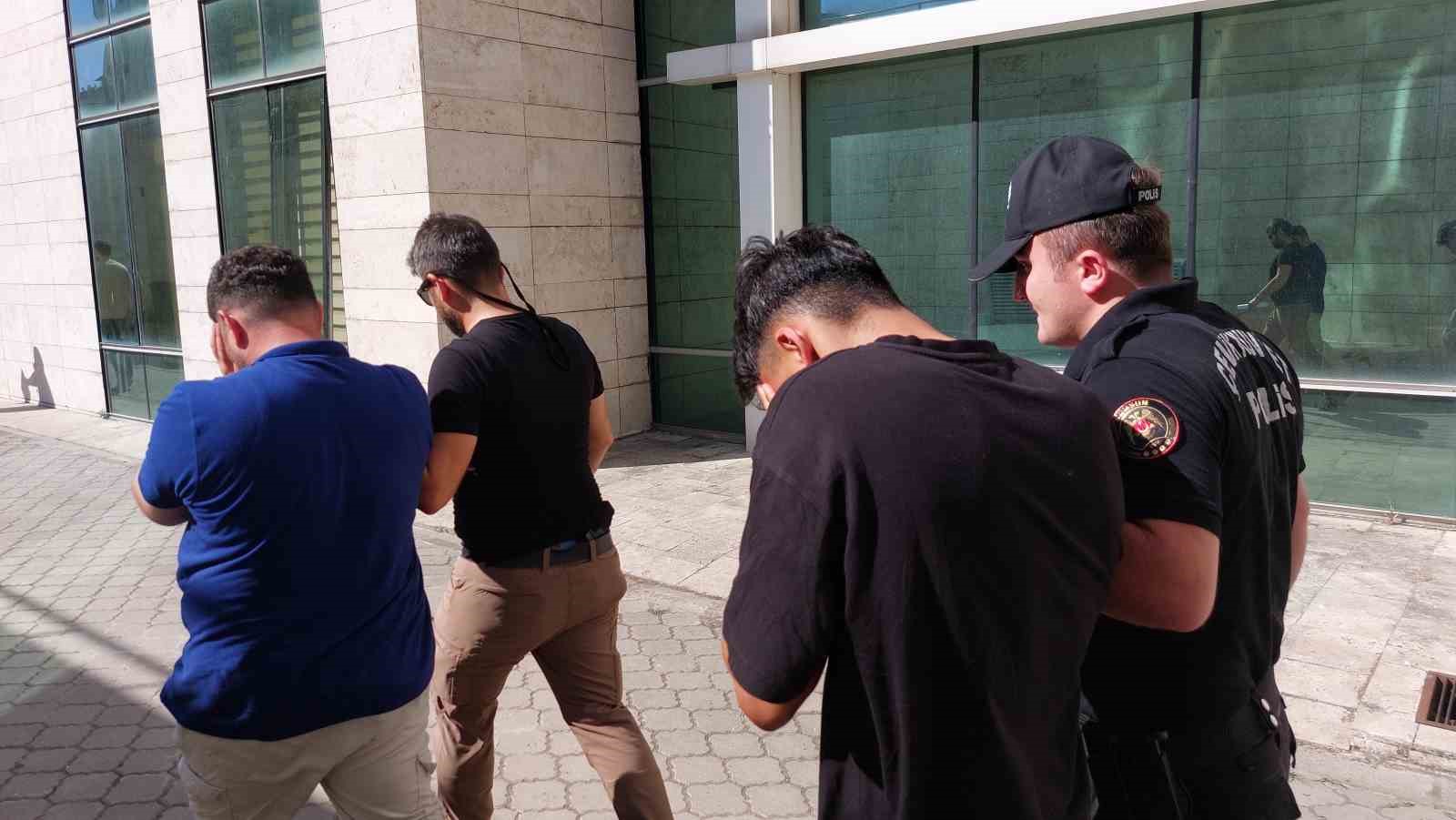Siber polisinden müstehcenlik operasyonu: 42 gözaltı 