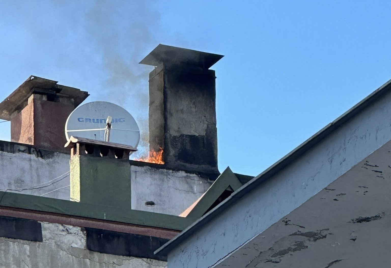 Ordu’da çatı yangını paniğe neden oldu 