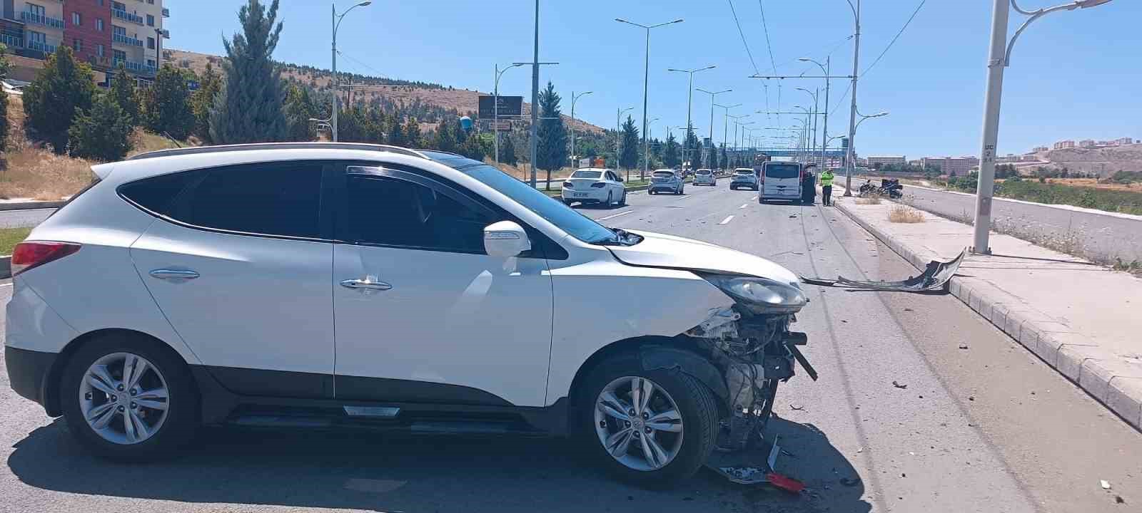 Malatya’da iki ayrı trafik kazasında 2 kişi yaralandı