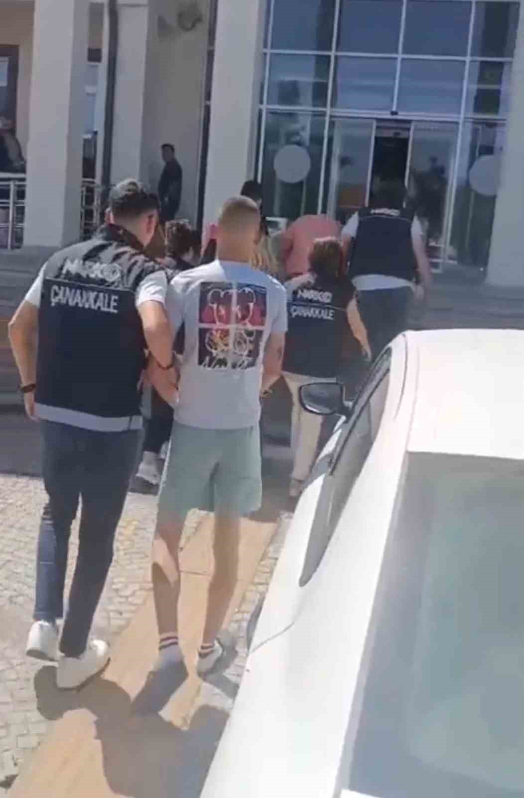 Çanakkale’de uyuşturucu operasyonu: 5 tutuklama 