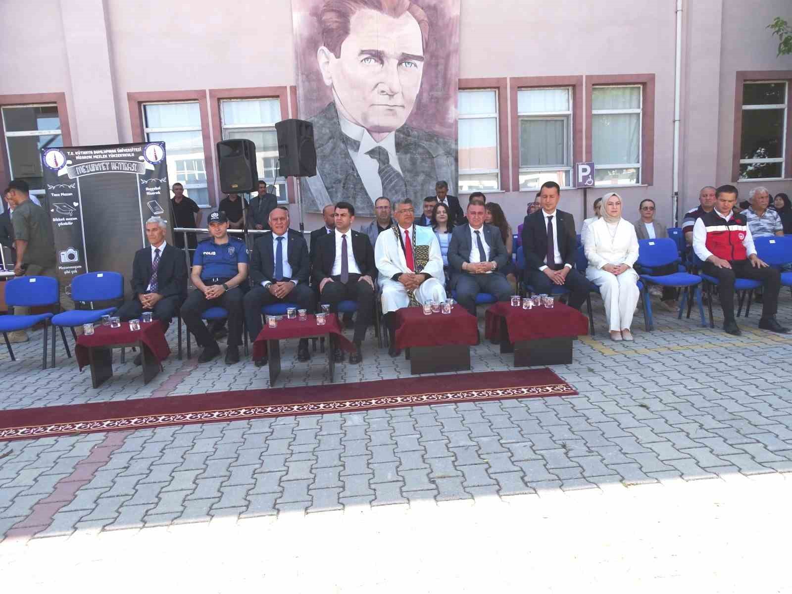 Hisarcık MYO’da mezuniyet heyecanı 